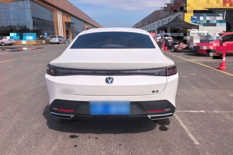 ChangAn Eado 2025 — 5