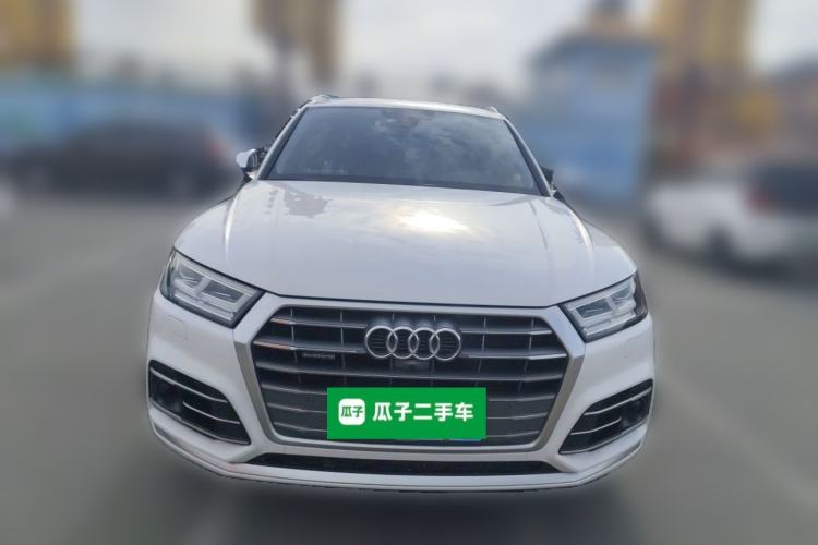 Audi Q5L 2020 — 2