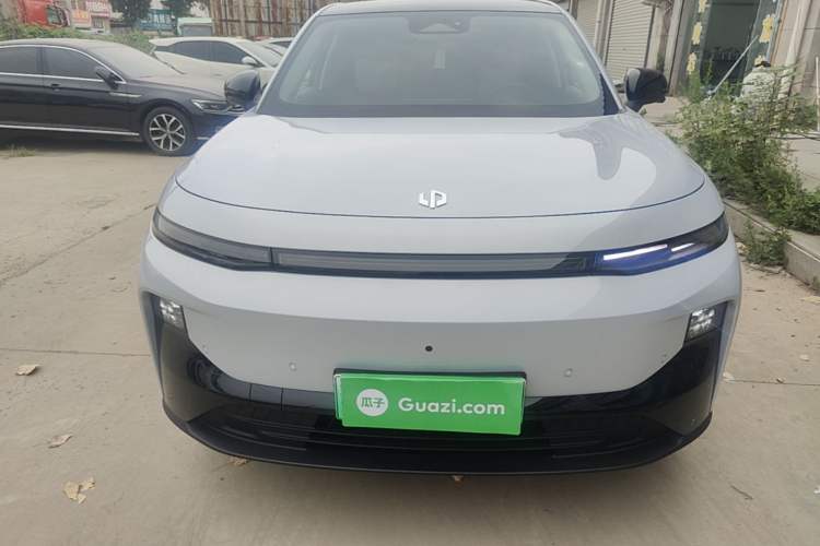 Leapmotor B10 2025 — 2