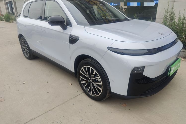Leapmotor B10 2025 — 3