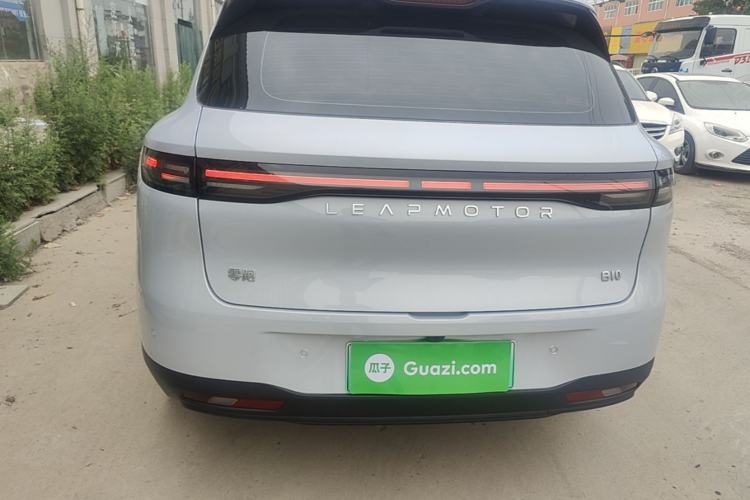 Leapmotor B10 2025 — 5
