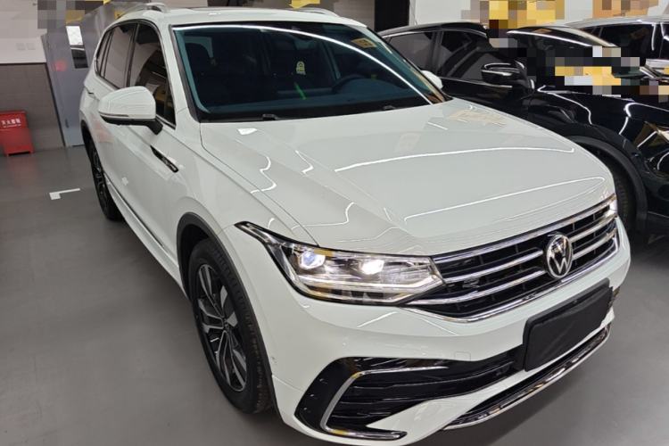 Volkswagen Tiguan L 2023 — 3