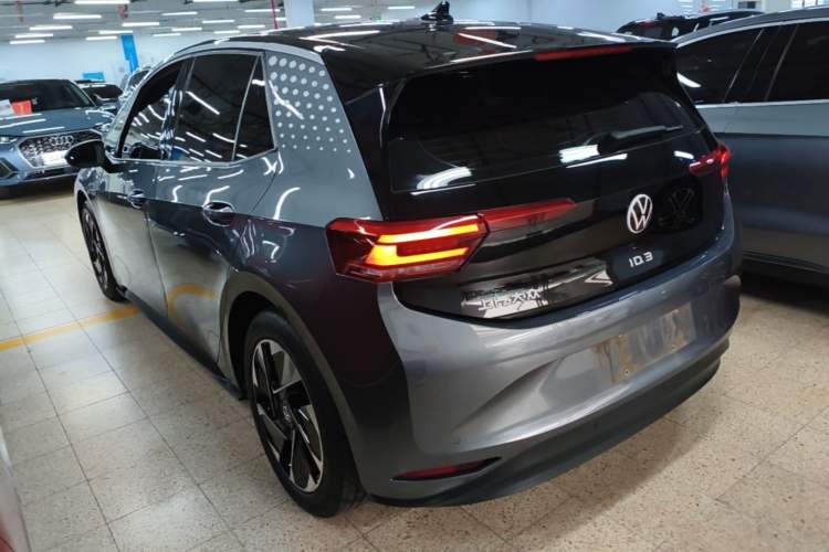 Volkswagen ID.3 2023 — 4