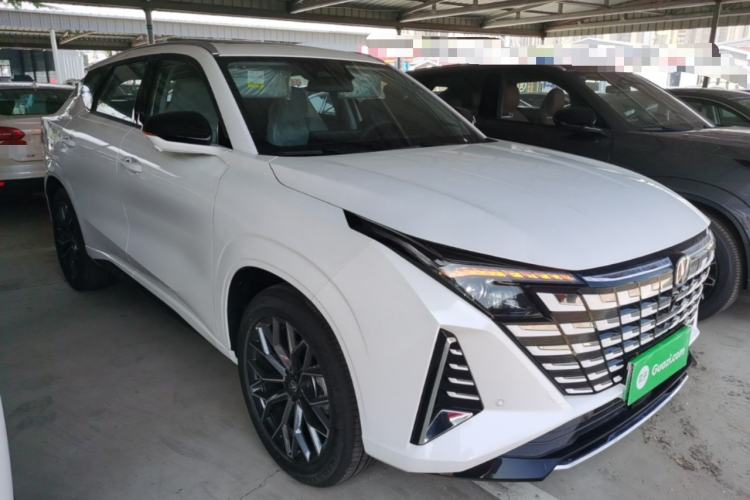 ChangAn UNI-Z New Energy 2025 — 3