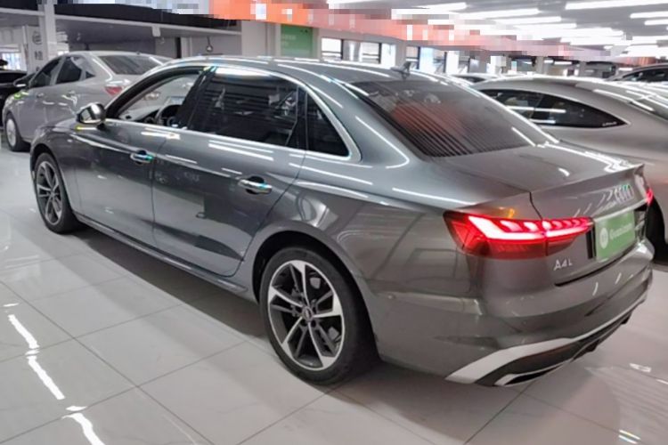 Audi A4 2023 — 4