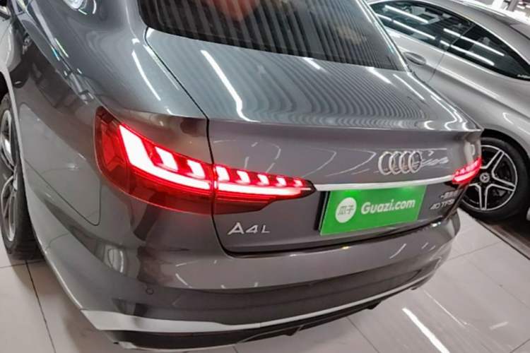 Audi A4 2023 — 5