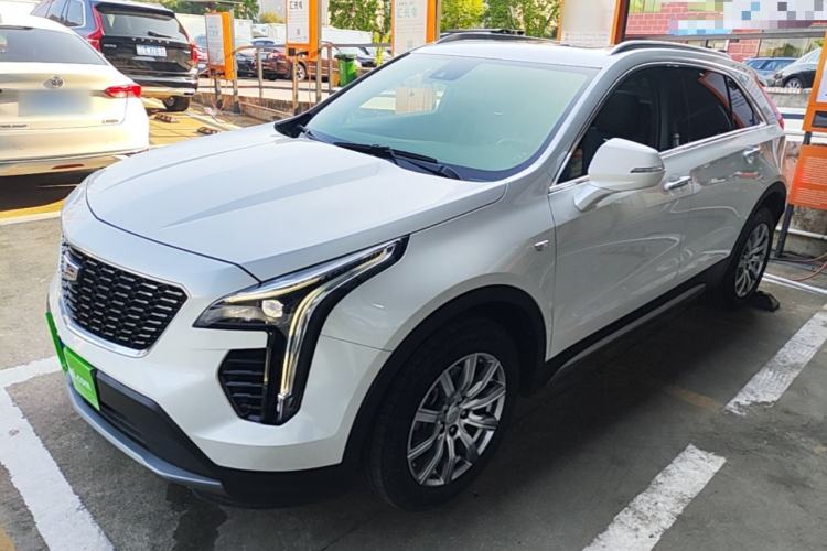 Cadillac XT4 2023 — фото 1