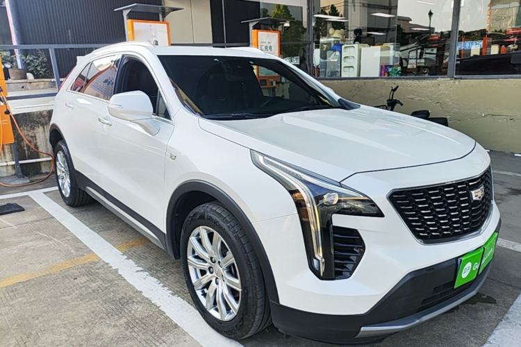 Cadillac XT4 2023 — фото 3