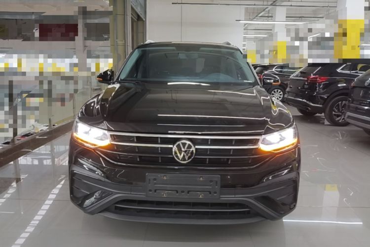 Volkswagen Tiguan L 2024 — фото 2