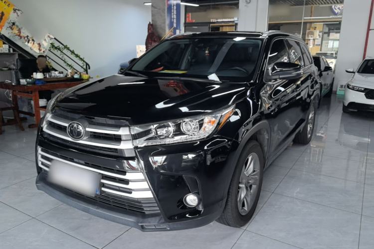 Toyota Highlander 2021 — фото 1