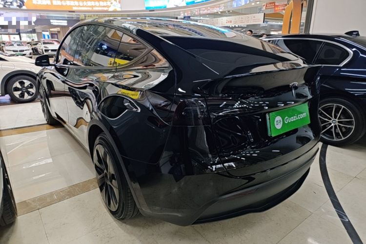 Tesla Model Y 2022 — 4