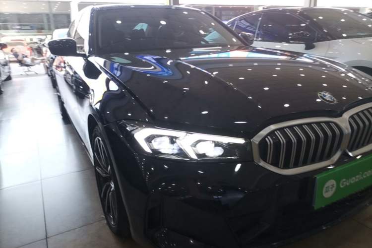 BMW 320Li 2024 — 3
