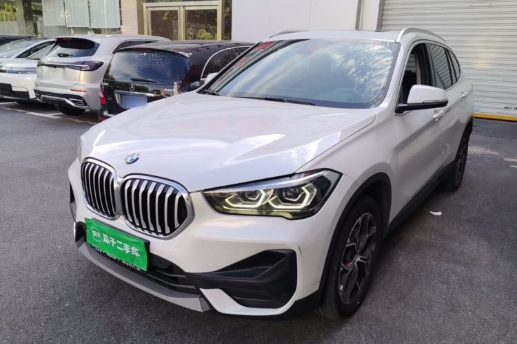 BMW X1 2022 — фото 1