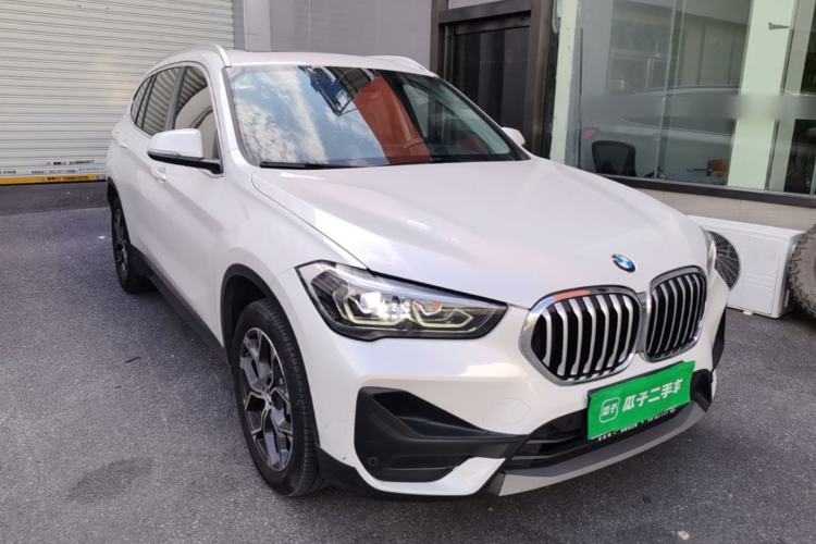 BMW X1 2022 — фото 3
