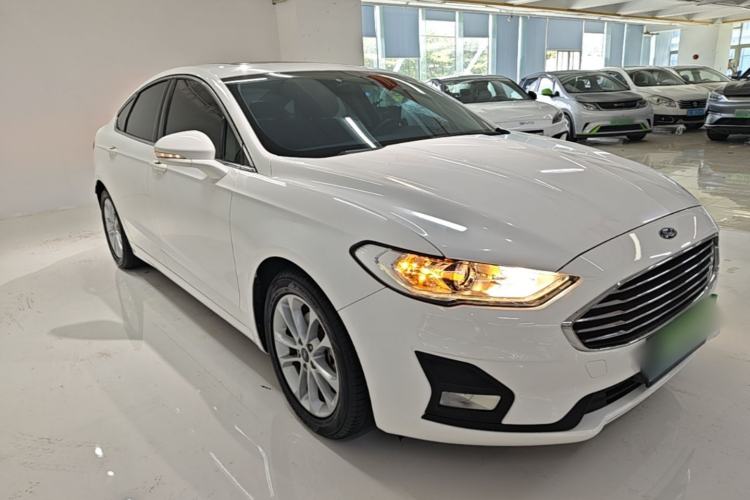 Ford Mondeo 2020 — фото 3