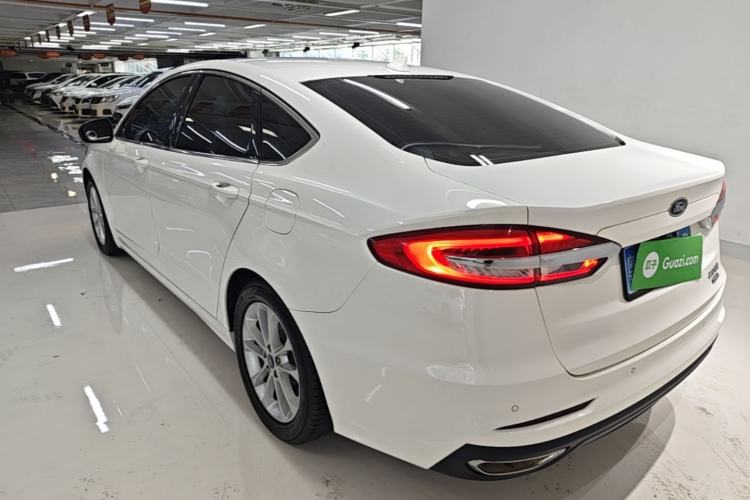 Ford Mondeo 2020 — фото 4