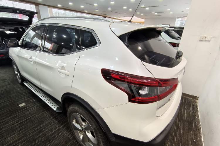 Nissan Qashqai 2022 — фото 4
