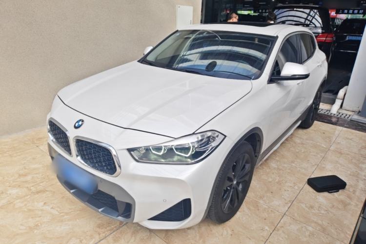BMW X2 2023 — фото 1