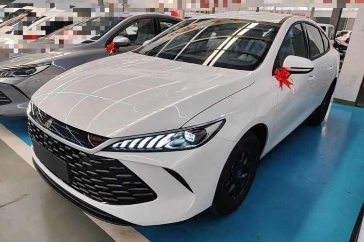 BYD Qin PLUS 2026 — фото 1