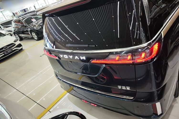 Voyah Dream 2025 — 5