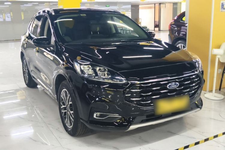 Ford Escape 2020 — 3