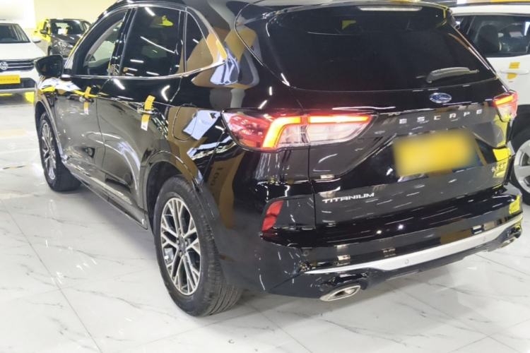 Ford Escape 2020 — 4