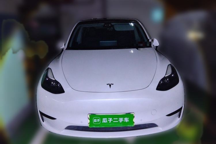 Tesla Model Y 2022 — 2