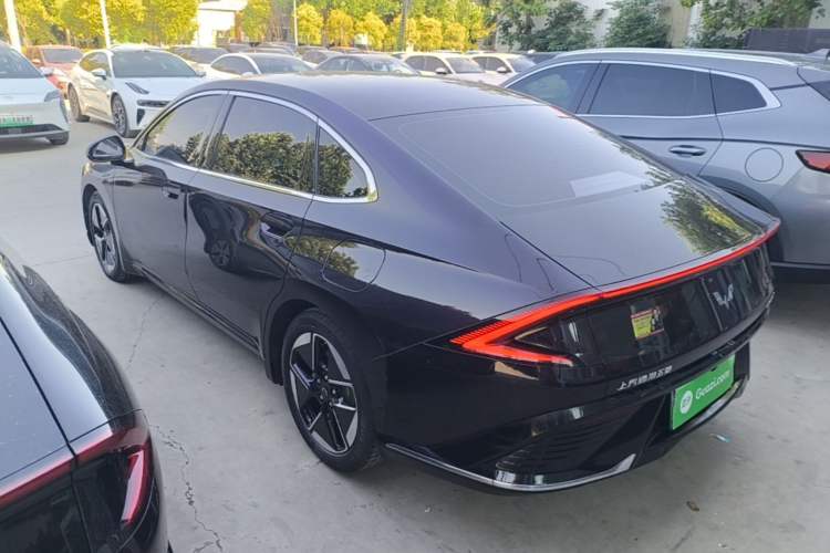 Wuling Xingguang 2023 — 4