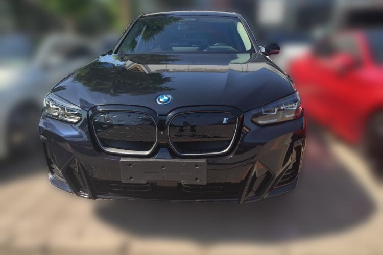 BMW iX3 2024 — 2