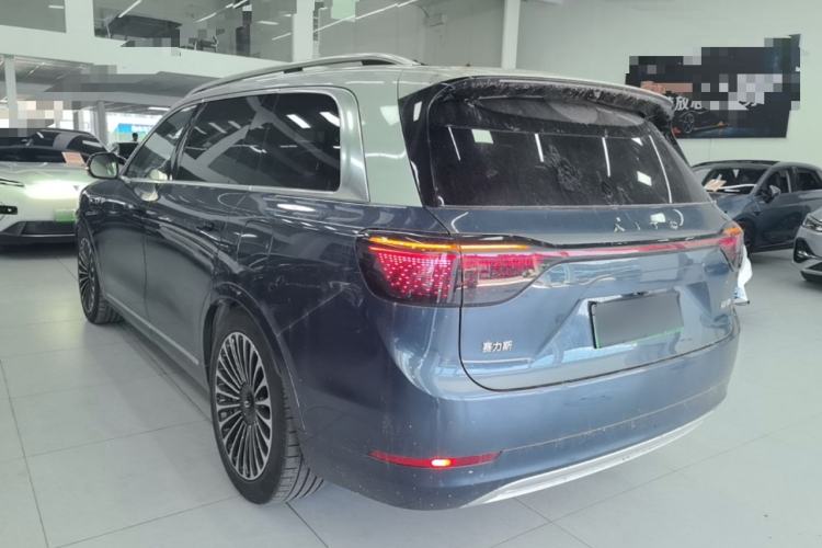 AITO M9 2024 — 4