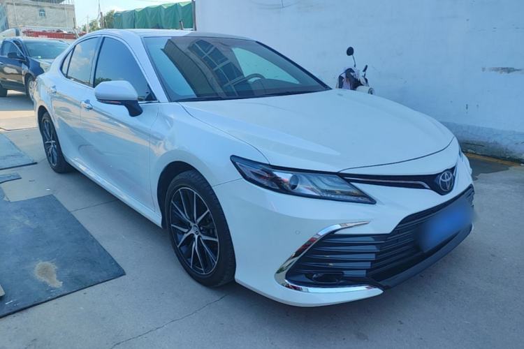 Toyota Camry 2021 — фото 3