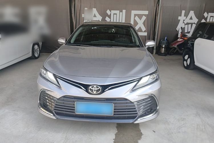 Toyota Camry 2021 — 2