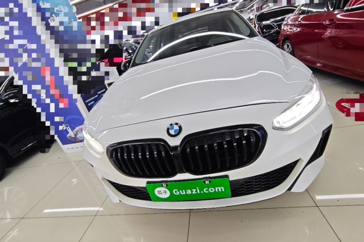 BMW 120i 2022 — 2