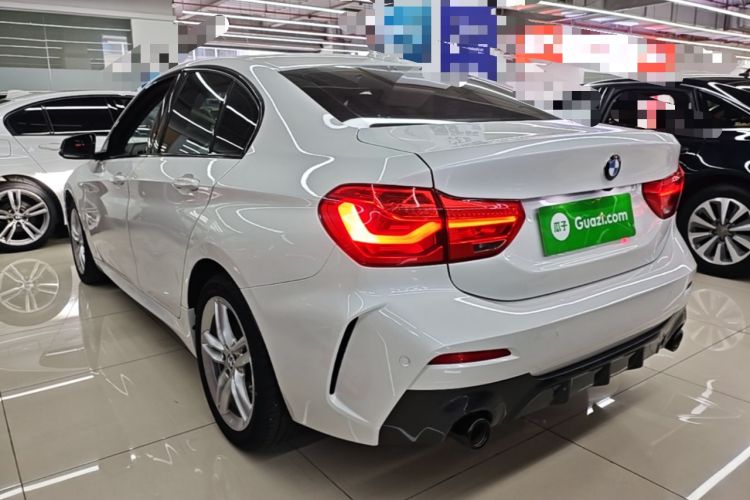 BMW 120i 2022 — 4