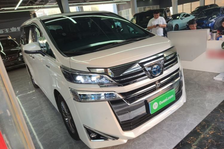 Toyota Vellfire 2020 — 3