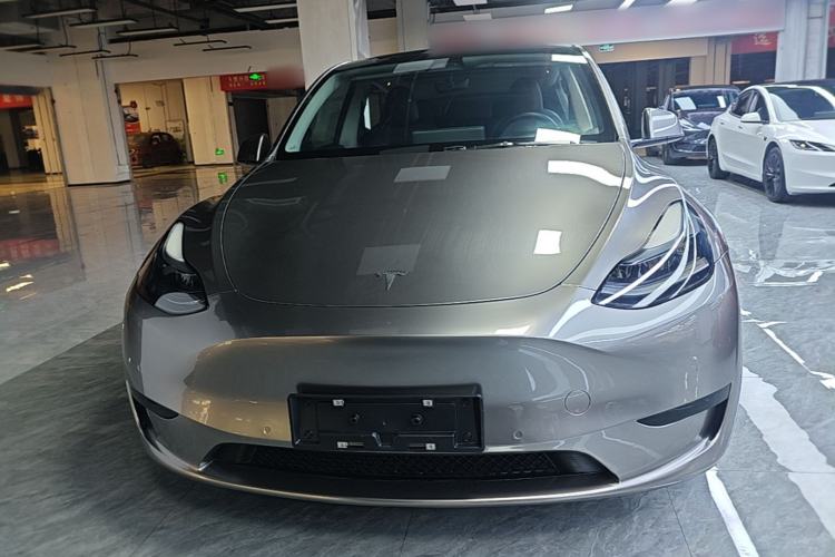 Tesla Model Y 2022 — 2