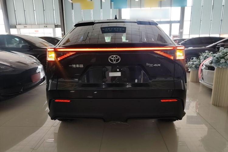Toyota bZ4X 2022 — 5