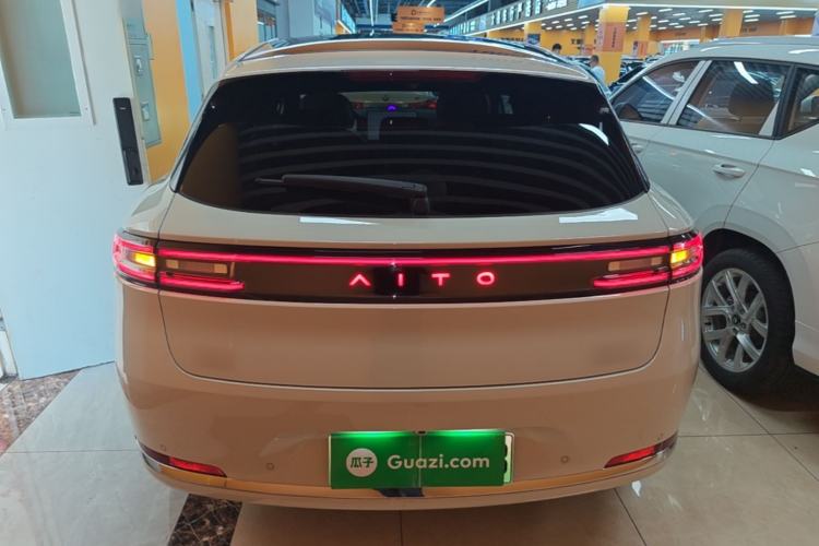 AITO M5 2025 — 5