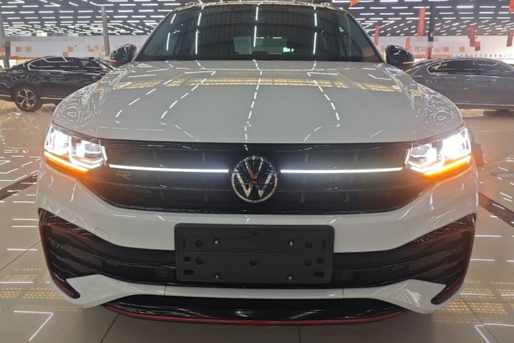 Volkswagen Tiguan X 2023 — фото 2