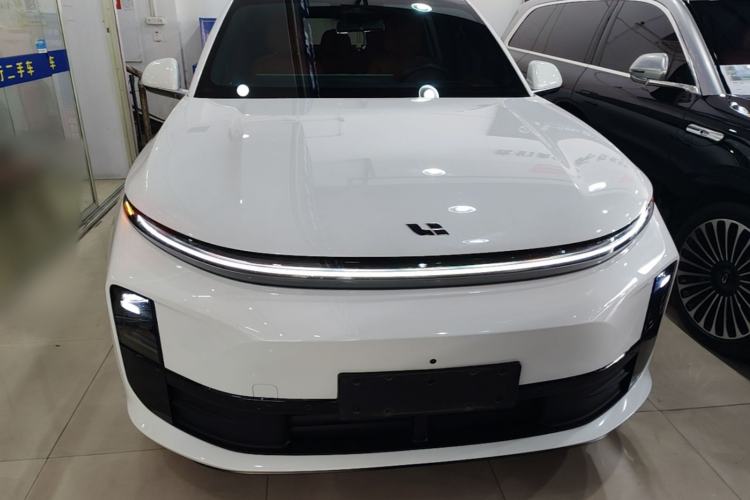 Li Auto L6 2024 — 2