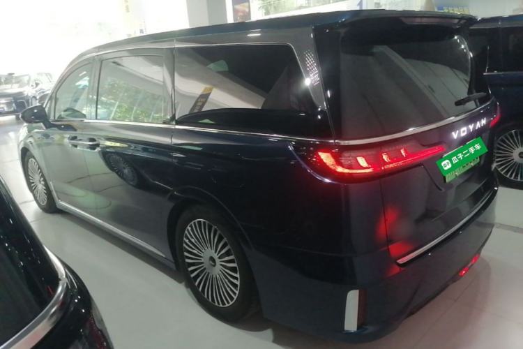 Voyah Dream 2025 — 4