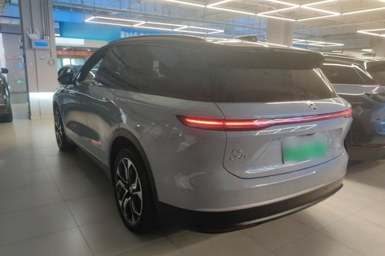 NIO ES8 2024 — 4