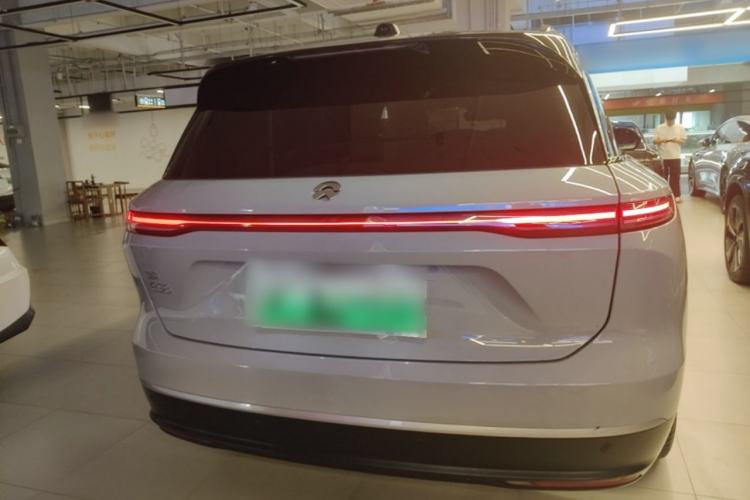 NIO ES8 2024 — 5
