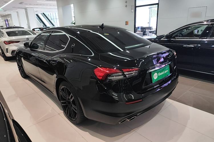 Maserati ghibli 2021 — фото 4