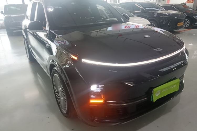 Li Auto L8 2023 — 3