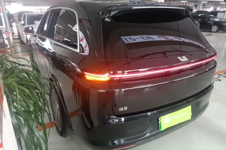 Li Auto L8 2023 — 4