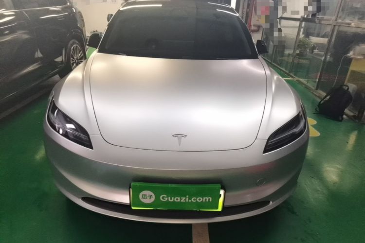 Tesla Model 3 2023 — 2