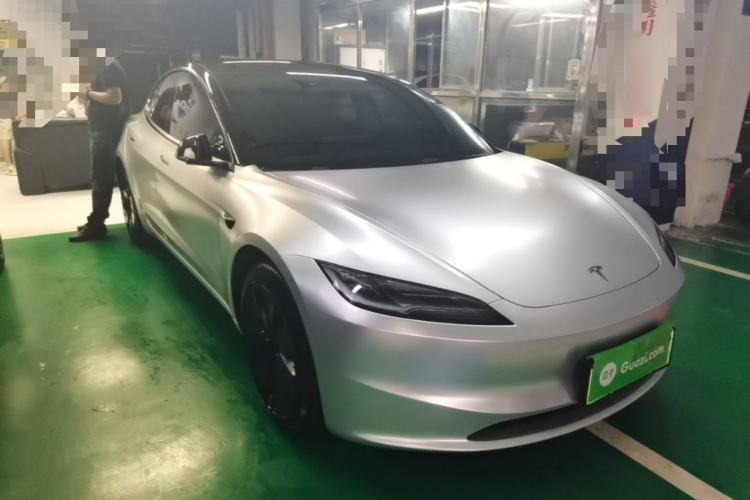 Tesla Model 3 2023 — 3