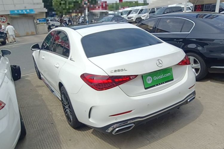 Mercedes-Benz C 260 L 2024 — 4