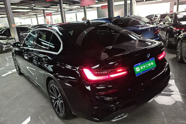 BMW 325Li 2022 — 4